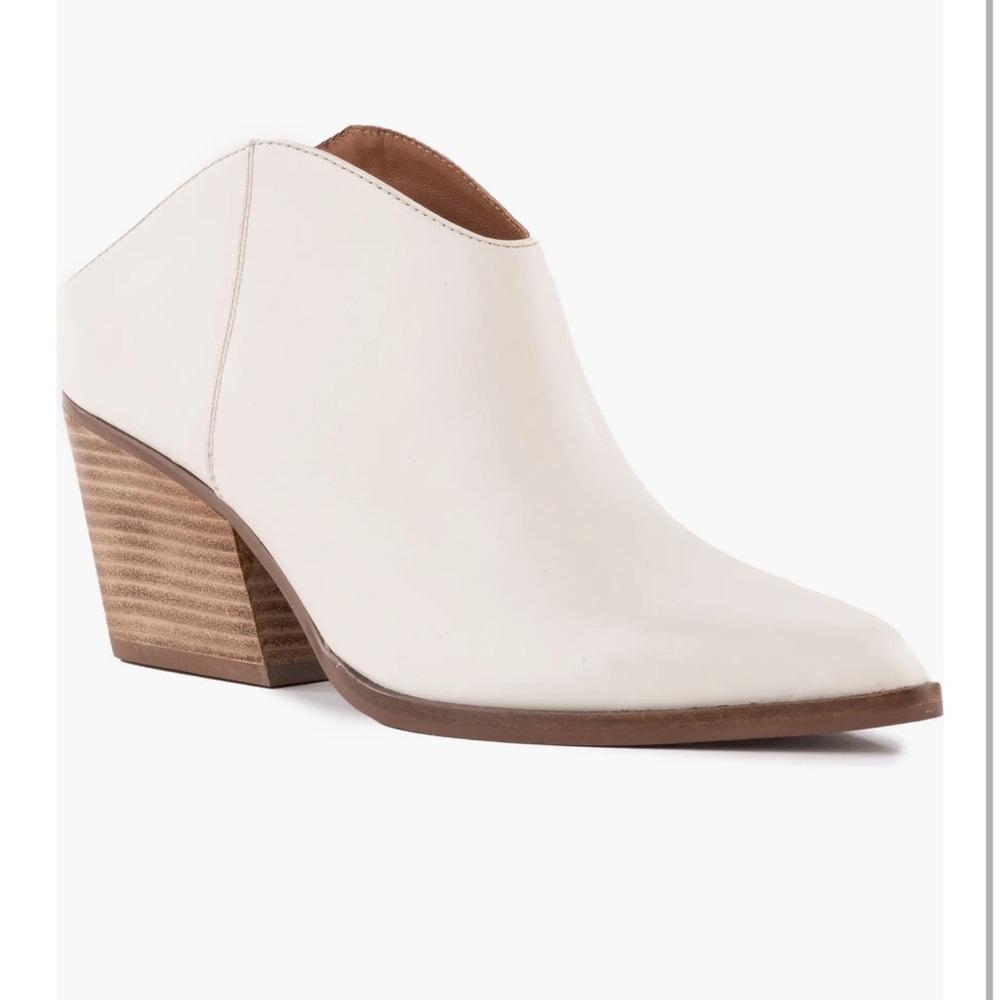 Seychelles Fancy Affair Boots leather in Off White Size 6 (New without Box)